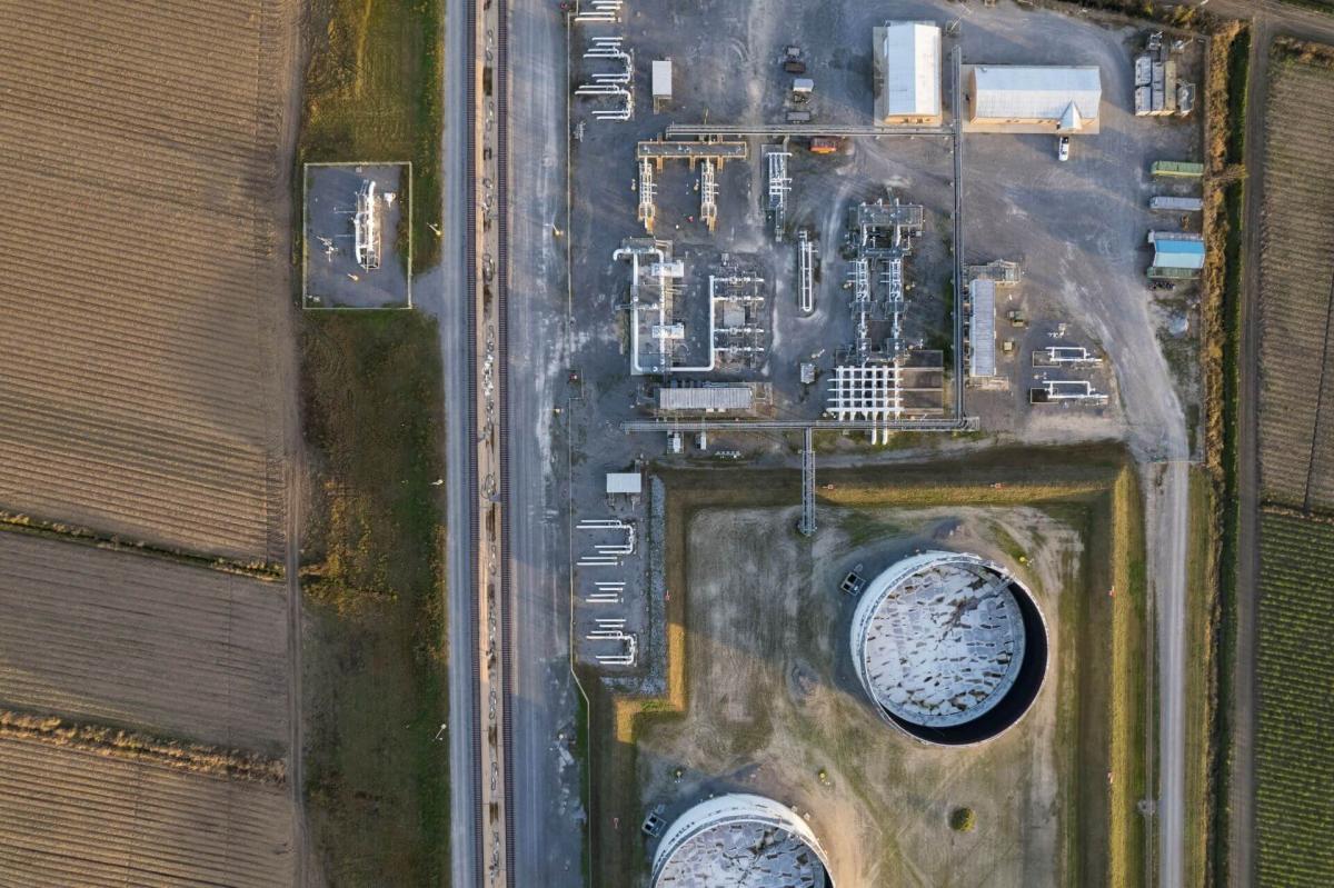 Birds eye view of onshore equipment in Raceland, LA